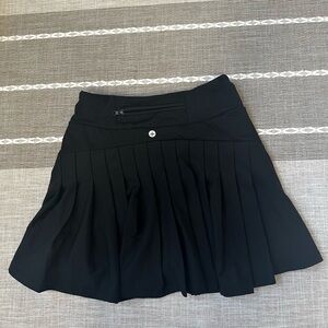 Halara | Pleated athleisure black skirt with pockets | XS-XXS